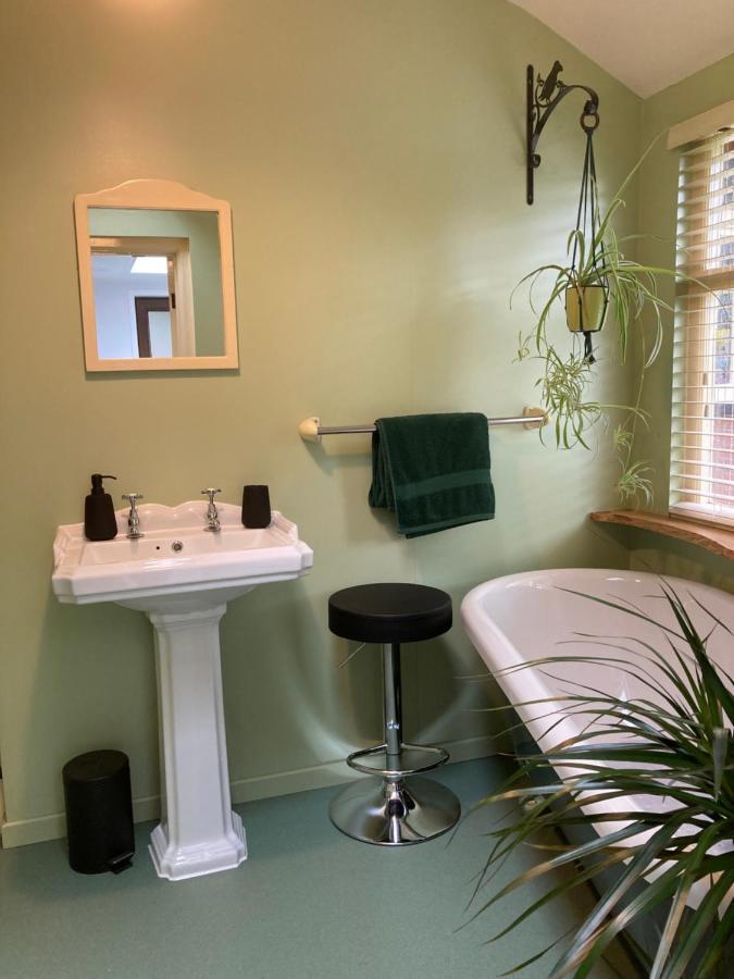 Woodland Retreat, Market Lane, Blundeston, Lowestoft エクステリア 写真