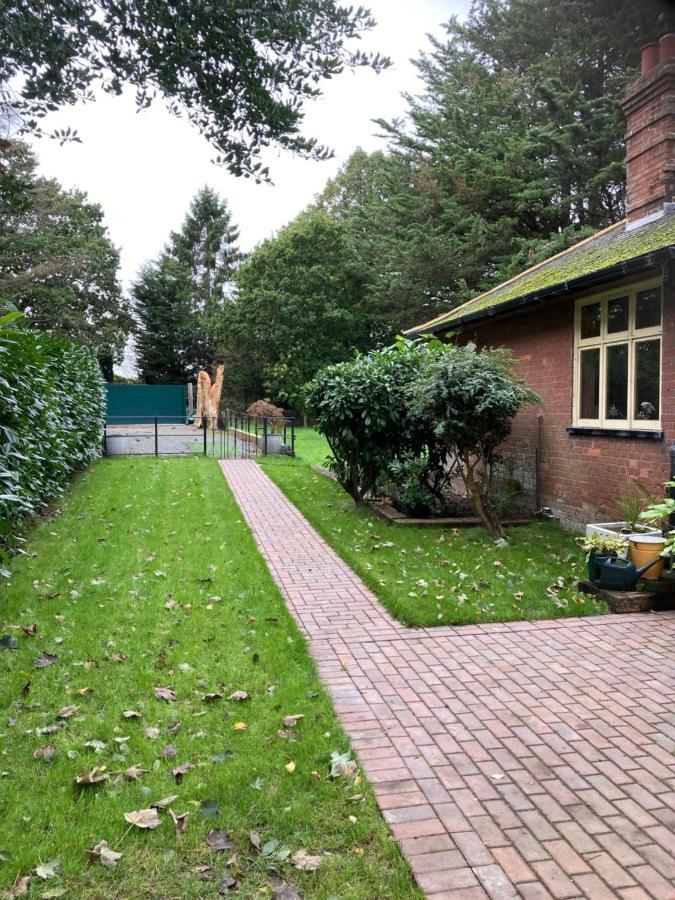 Woodland Retreat, Market Lane, Blundeston, Lowestoft エクステリア 写真