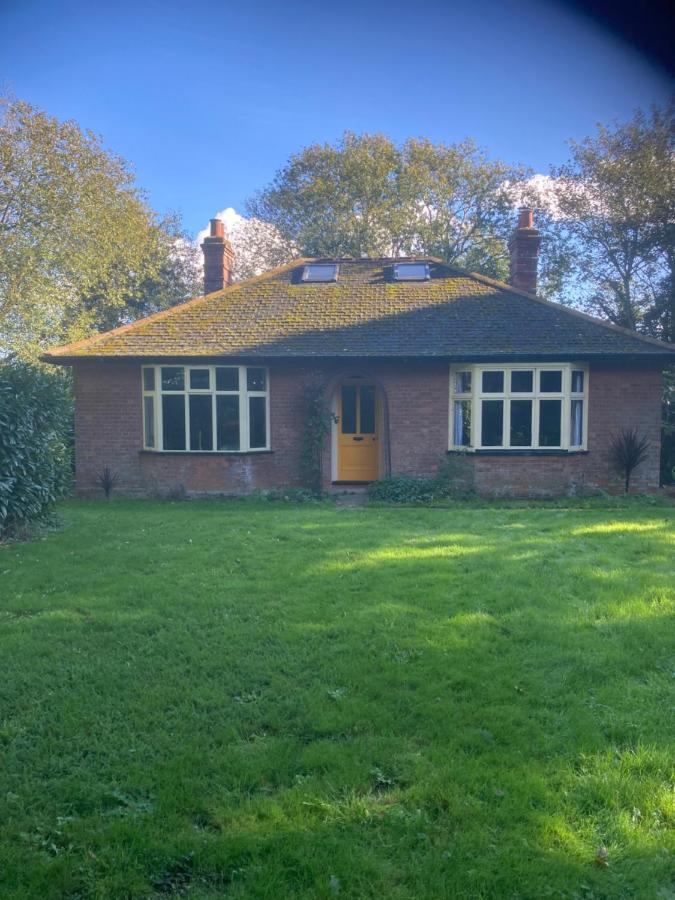 Woodland Retreat, Market Lane, Blundeston, Lowestoft エクステリア 写真